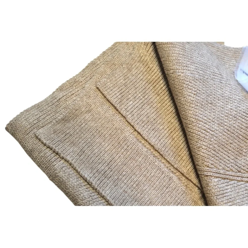 SET! NEW Women's On 34th Beige Knit Scarf & Pom Hat (No Gloves)